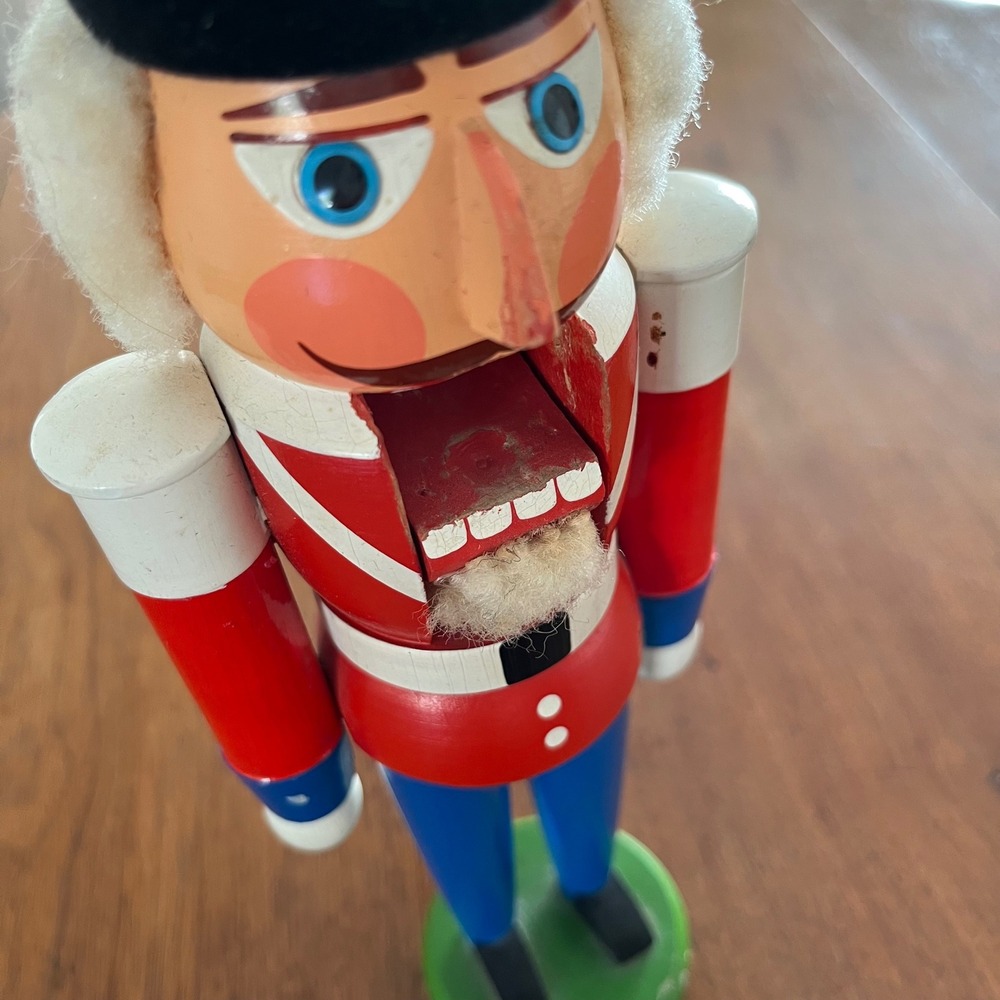 Vintage 1979 German Nutcracker Wood Soldier Guard 12" Erzgebirge GDR Christmas - Picture 9 of 10